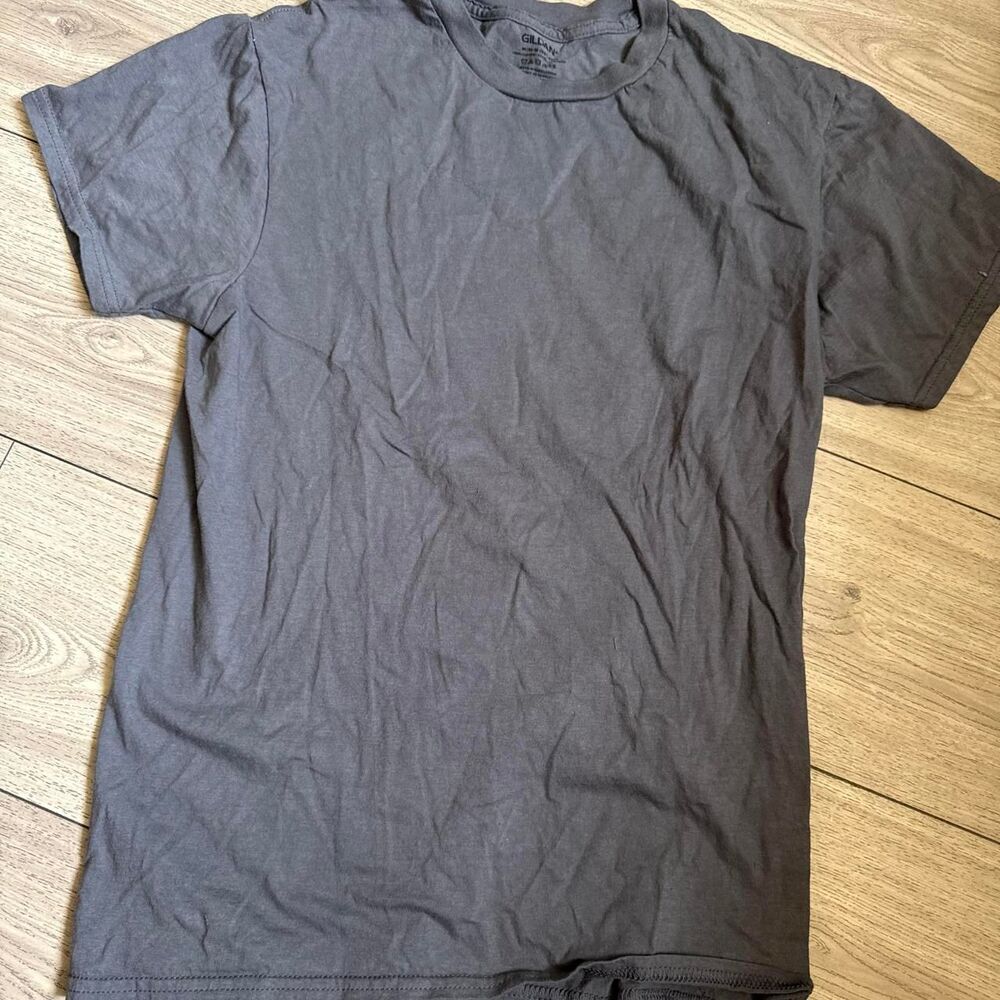 Gildan Men's Grey and Brown T-shirt